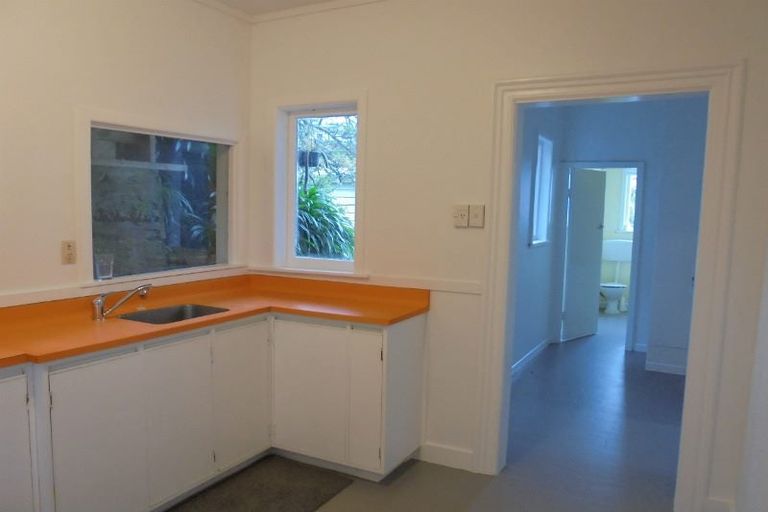 Photo of property in 11 Grosvenor Terrace, Wadestown, Wellington, 6012