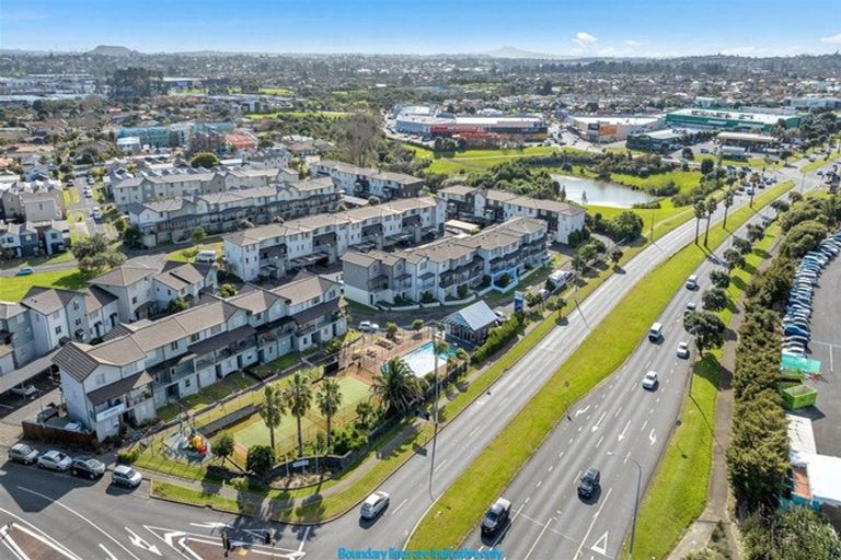 Photo of property in 1/28 Oneroa Road, East Tamaki, Auckland, 2013