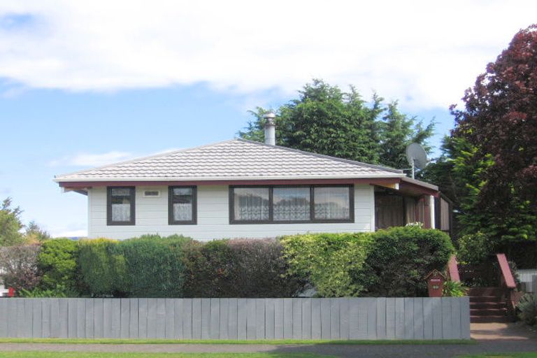 Photo of property in 33 Richmond Avenue, Richmond Heights, Taupo, 3330