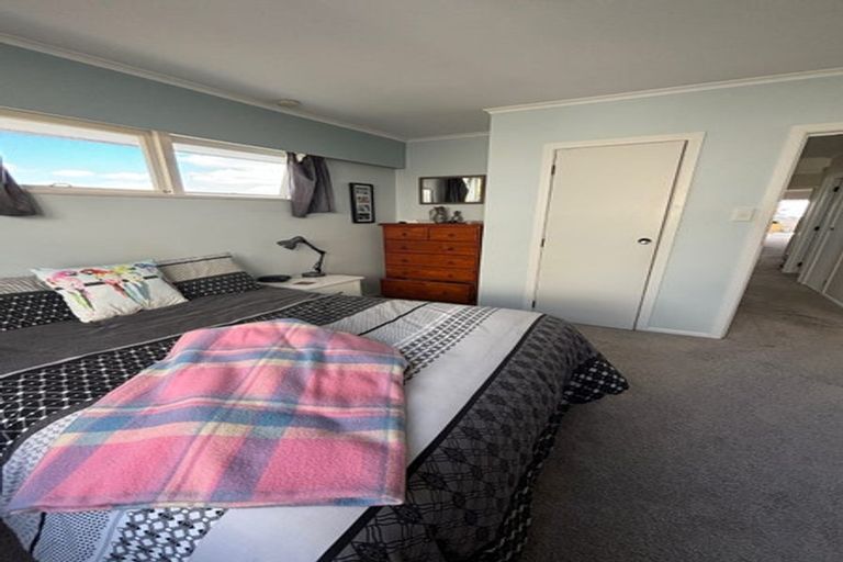 Photo of property in 2 Marlborough Avenue, Glenfield, Auckland, 0629