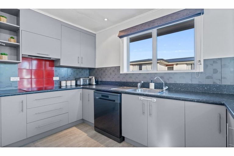 Photo of property in 32 Highfield Terrace, Newfield, Invercargill, 9812