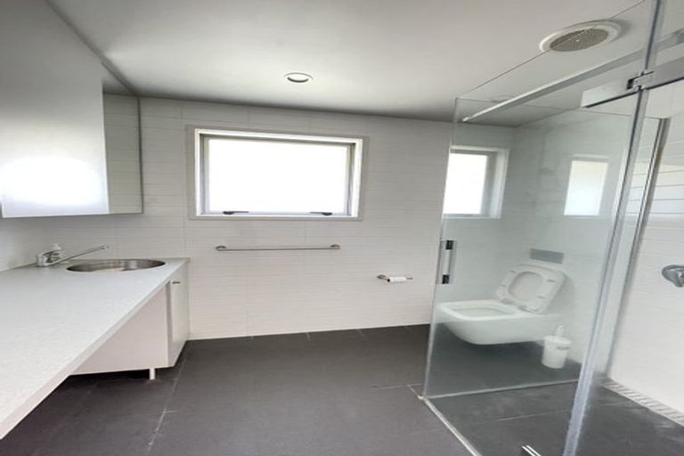 Photo of property in 19 Squirrel Lane, Browns Bay, Auckland, 0630