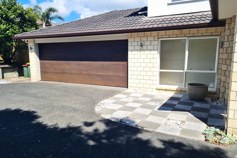 Photo of property in 18 Laurel Oak Drive, Schnapper Rock, Auckland, 0632