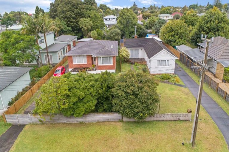 Photo of property in 6 River Road, Te Atatu Peninsula, Auckland, 0610