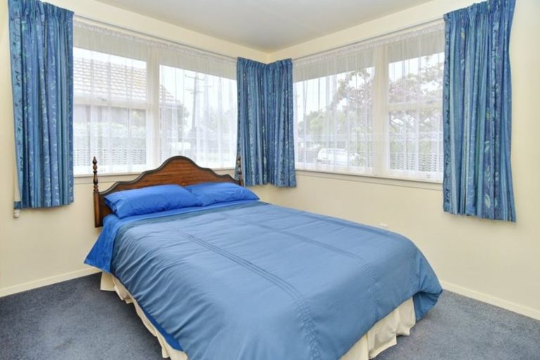 Photo of property in 237 Grimseys Road, Redwood, Christchurch, 8051