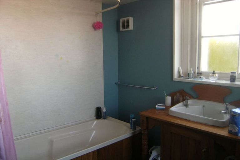 Photo of property in 60 Carroll Street, Dunedin Central, Dunedin, 9016