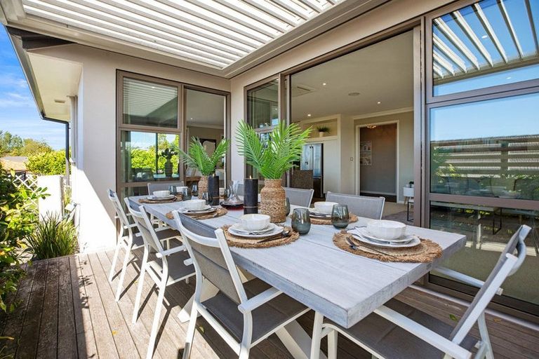 Photo of property in 24 Rexford Heights, Pyes Pa, Tauranga, 3112