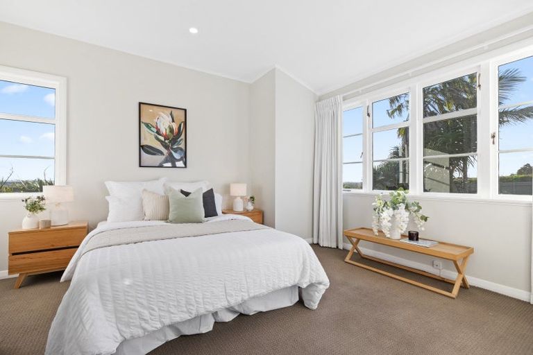 Photo of property in 51 Burrow Road, Pukekohe, 2120
