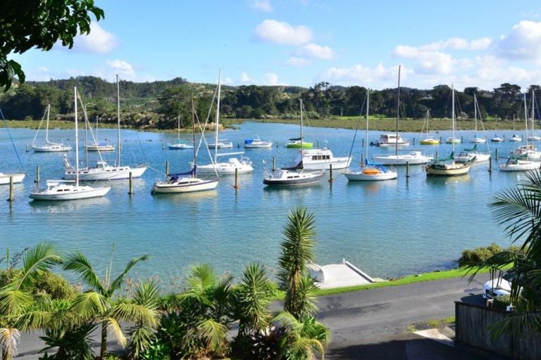 Photo of property in 258 Wade River Road, Wade Heads, Whangaparaoa, 0932