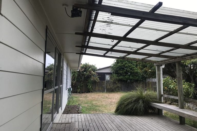 Photo of property in 1/1216 Papamoa Beach Road, Papamoa Beach, Papamoa, 3118