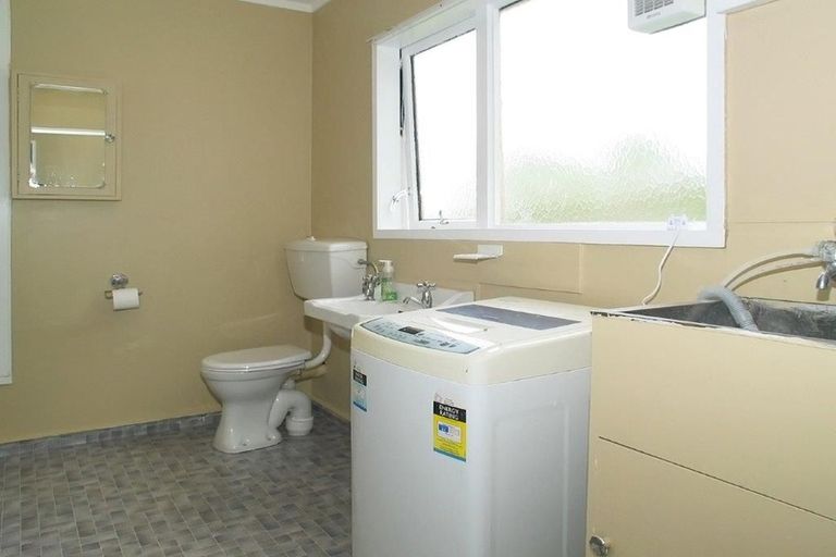 Photo of property in 25c Winston Street, Crofton Downs, Wellington, 6035