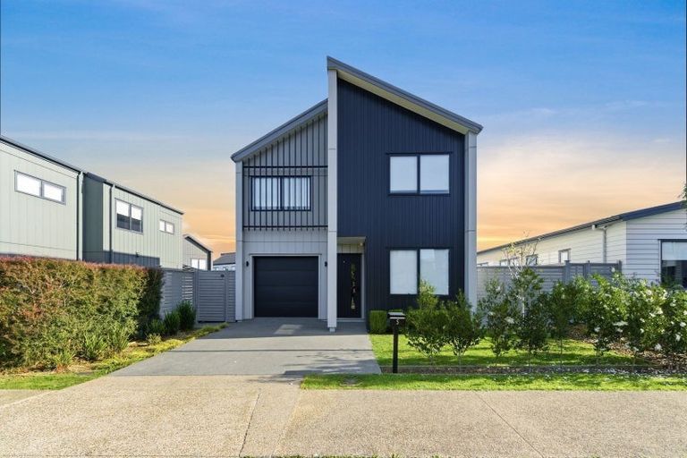 Photo of property in 5 Aquamarine Road, Rosehill, Papakura, 2113