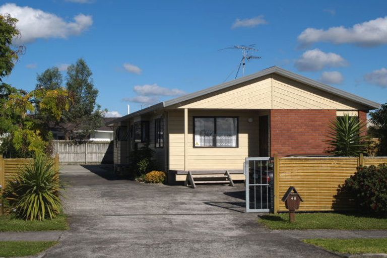 Photo of property in 62 West Fairway, Golflands, Auckland, 2013
