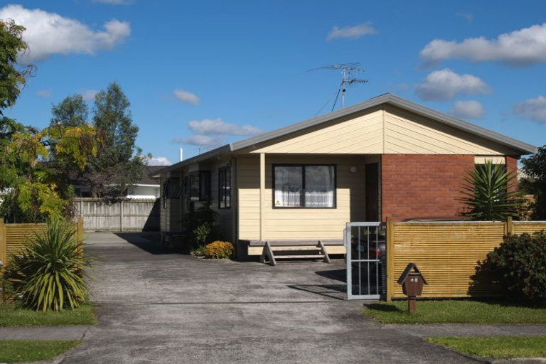 Photo of property in 62 West Fairway, Golflands, Auckland, 2013
