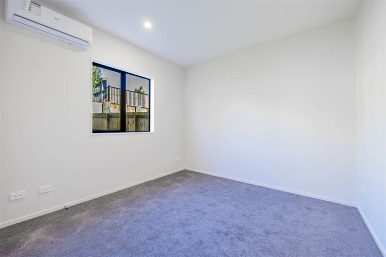 Photo of property in 15 Korokio Lane, Henderson, Auckland, 0612