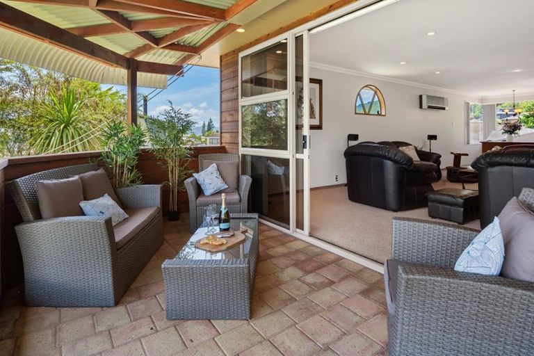 Photo of property in 104 Milton Terrace, Picton, 7220