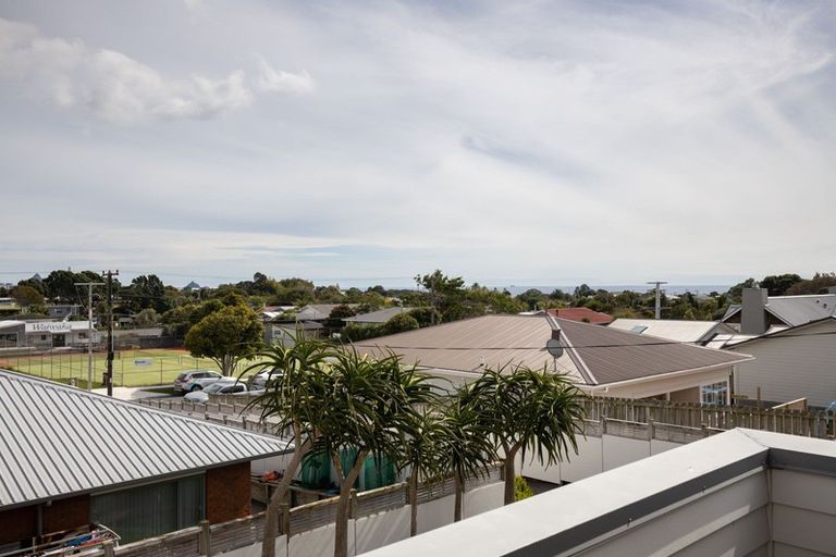 Photo of property in 9b Chilman Street, Strandon, New Plymouth, 4312