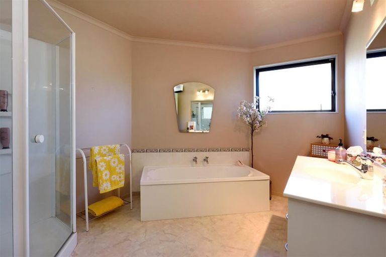 Photo of property in 5 Orpington Place, Stoke, Nelson, 7011