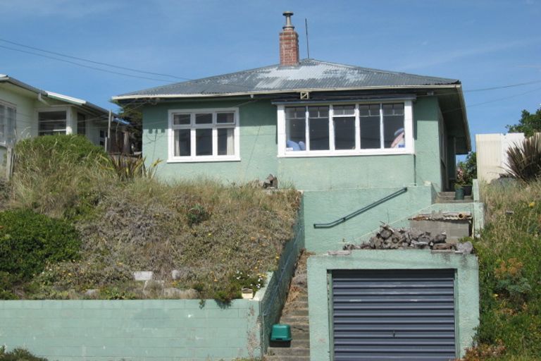 Photo of property in 375 Marine Parade, South New Brighton, Christchurch, 8062