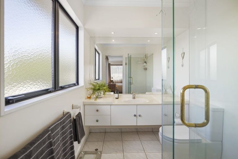 Photo of property in 13 Karina Road, Merrilands, New Plymouth, 4312