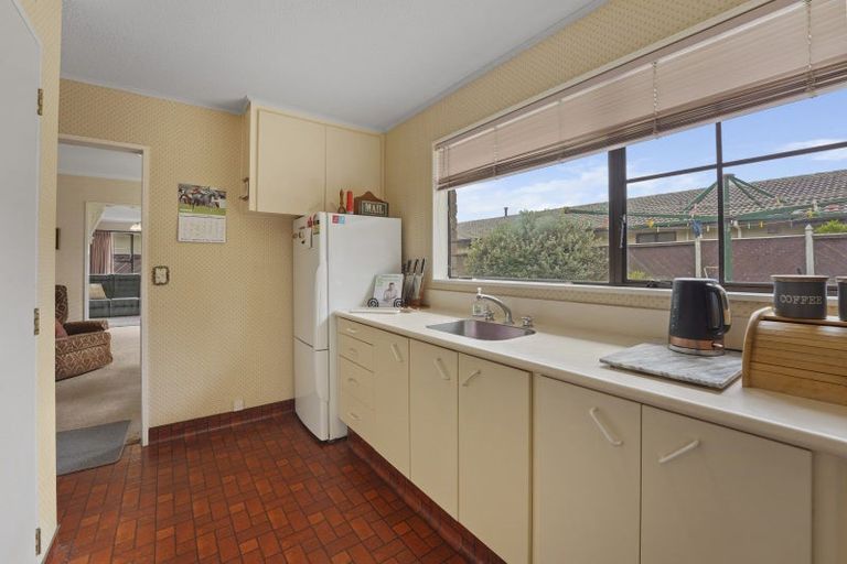 Photo of property in 35 Waddington Drive, Naenae, Lower Hutt, 5011