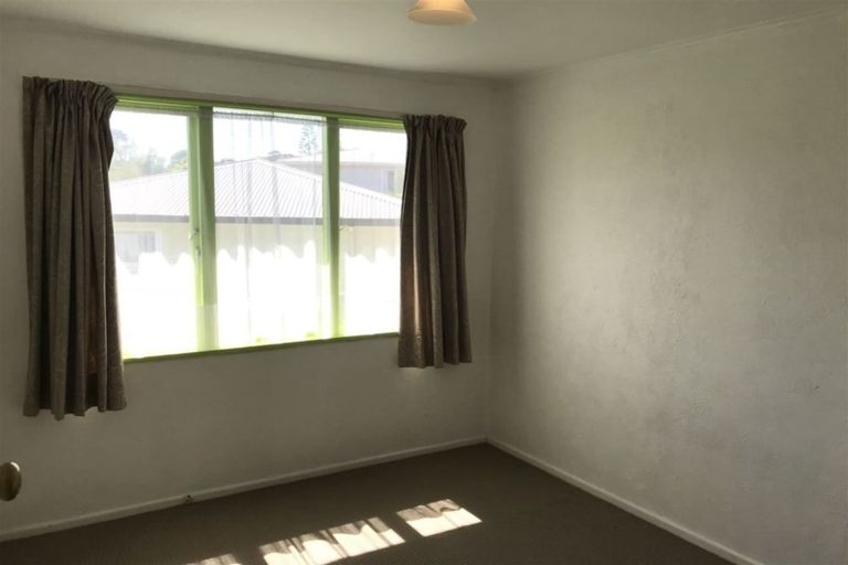 Photo of property in 33 Linwood Avenue, Forrest Hill, Auckland, 0620