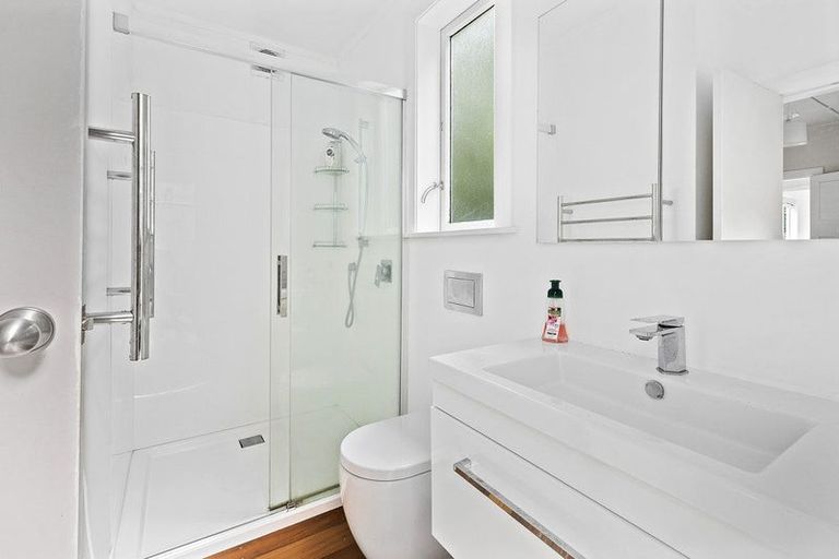 Photo of property in 70 Nottingham Street, Karori, Wellington, 6012