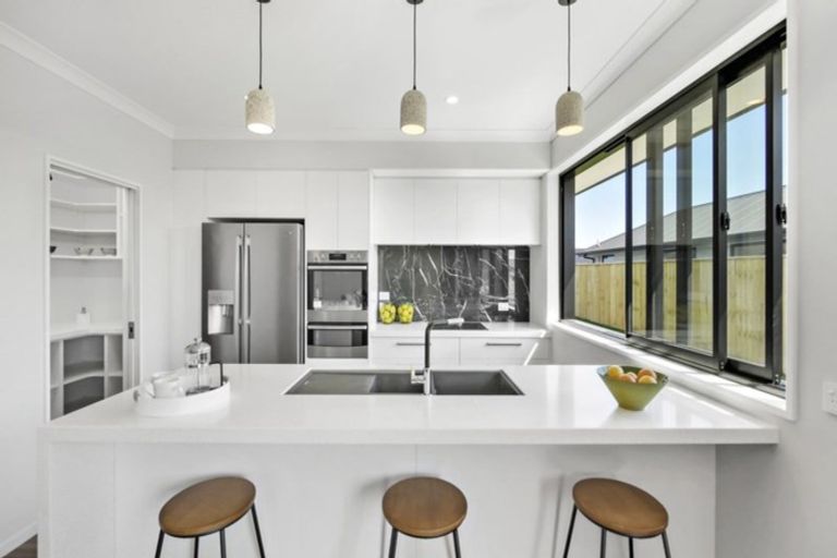 Photo of property in 10 Beak Street, Rolleston, 7615