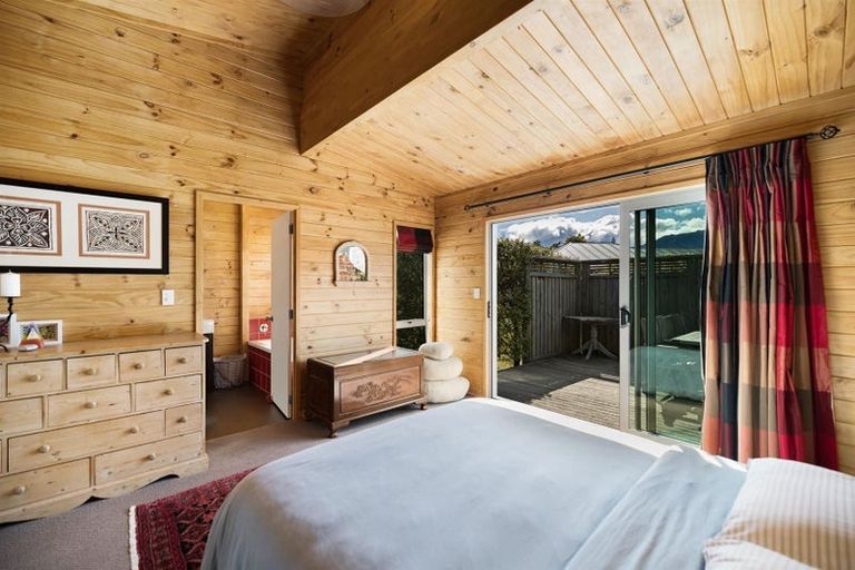 Photo of property in 56 Charles Court, Lake Hawea, Wanaka, 9382