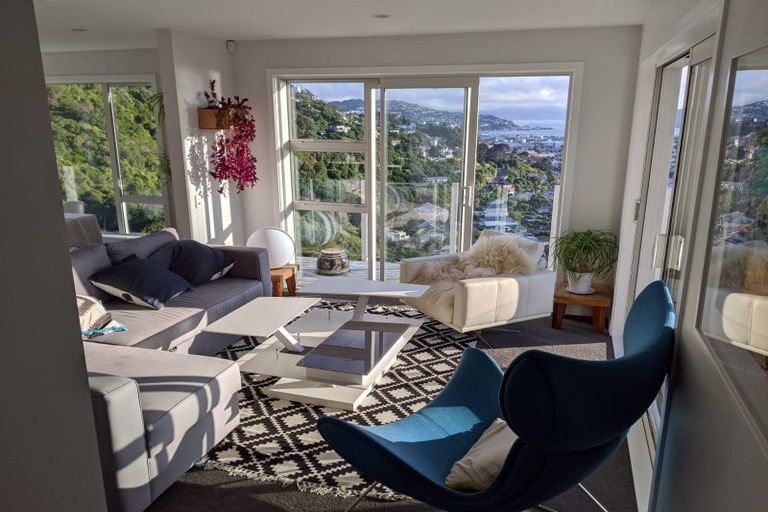 Photo of property in 7 Pari Tai Way, Houghton Bay, Wellington, 6023