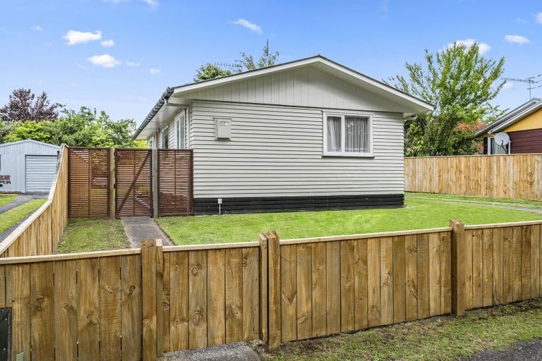 Photo of property in 98 Te Rangitautahanga Road, Turangi, 3334