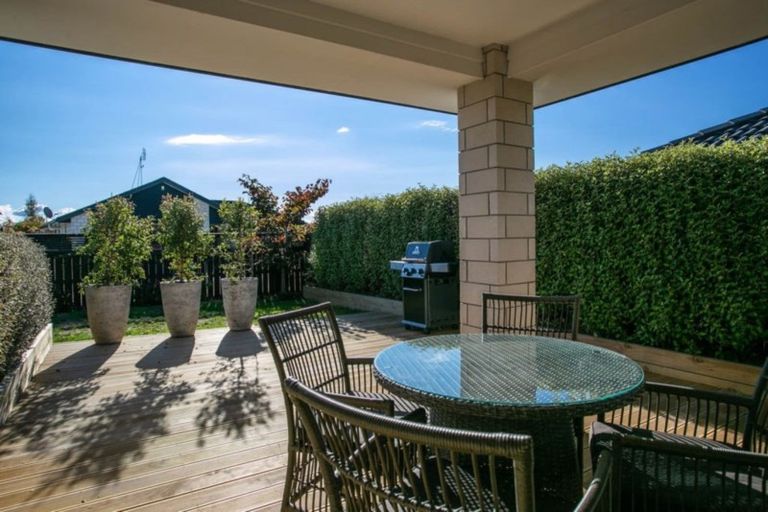 Photo of property in 27 Plescher Crescent, Leamington, Cambridge, 3432