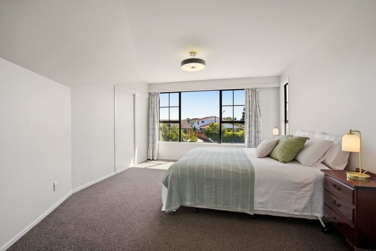 Photo of property in 4 Larkhill Place, Russley, Christchurch, 8042