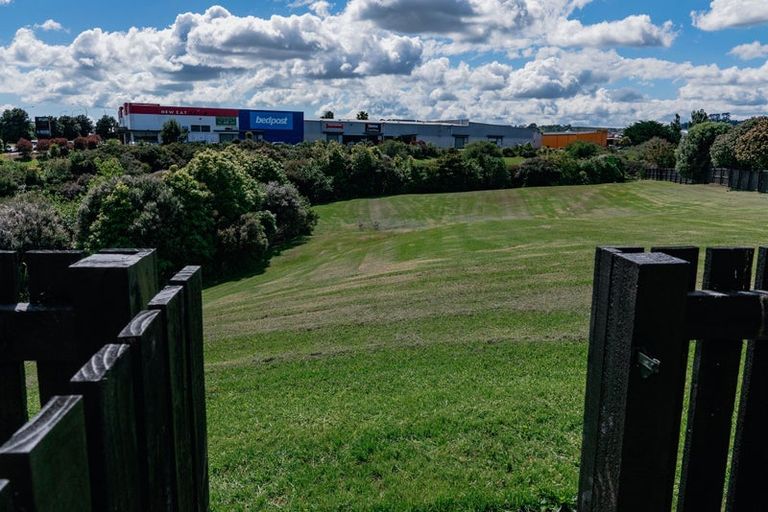 Photo of property in 32/47a Huntington Drive, Huntington Park, Auckland, 2013