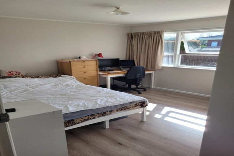 Photo of property in 2/11 Anthony Place, Pakuranga, Auckland, 2010