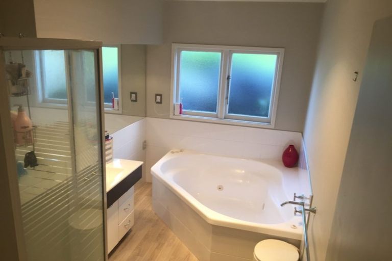 Photo of property in 24 Shirley Road, Shirley, Christchurch, 8013