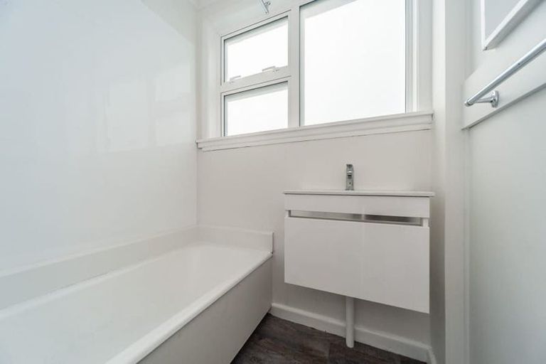 Photo of property in 48-50 Calabar Road, Miramar, Wellington, 6022