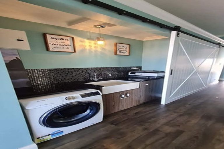 Photo of property in 1047 Whangaparaoa Road, Tindalls Beach, Whangaparaoa, 0930