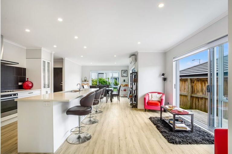 Photo of property in 28 Nellie Drive, Kumeu, 0810