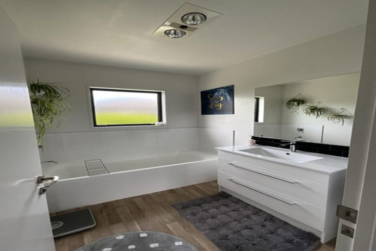 Photo of property in 2/18 Lamorna Road, Parklands, Christchurch, 8083