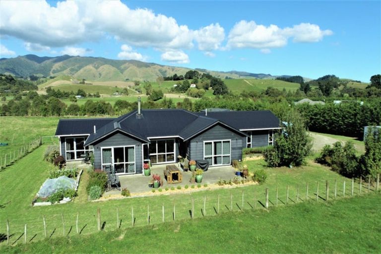 Photo of property in 397d Pohangina Valley East Road, Pohangina, Ashhurst, 4884