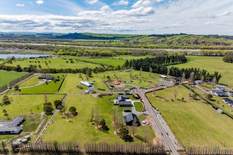 Photo of property in 136 Kereru Road, Maraekakaho, 4171