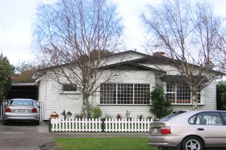 Photo of property in 8 Argyle Avenue, Takaro, Palmerston North, 4410