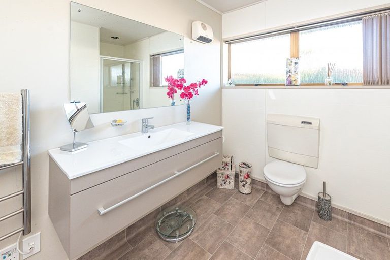 Photo of property in 54 Exeter Crescent, Springvale, Whanganui, 4501