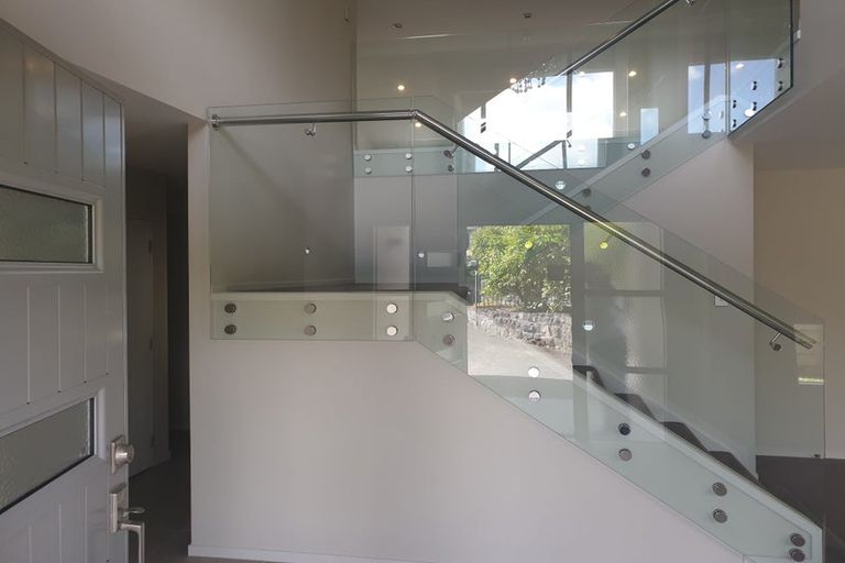 Photo of property in 36 Borneo Drive, Fairview Heights, Auckland, 0632