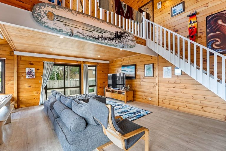 Photo of property in 804 Whangaparaoa Road, Manly, Whangaparaoa, 0930