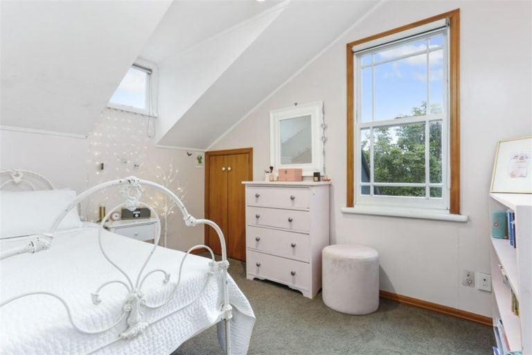 Photo of property in 58 Gladstone Road, Northcote, Auckland, 0627