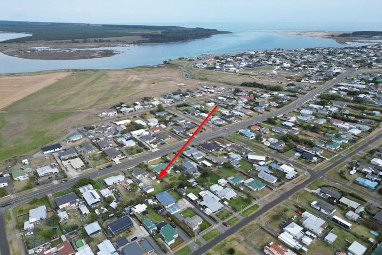 Photo of property in 21 Seabury Avenue, Foxton Beach, Foxton, 4815