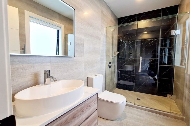 Photo of property in 4 Caldwell Place, Pinehill, Auckland, 0632