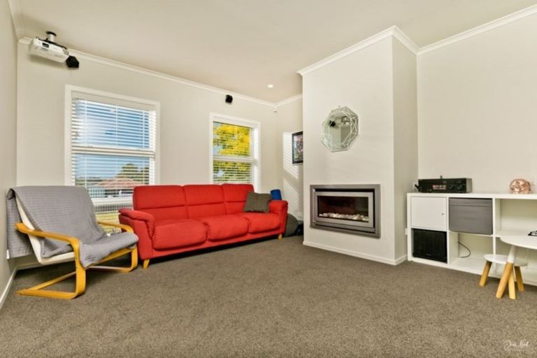 Photo of property in 352 Main Road, Huapai, Kumeu, 0810